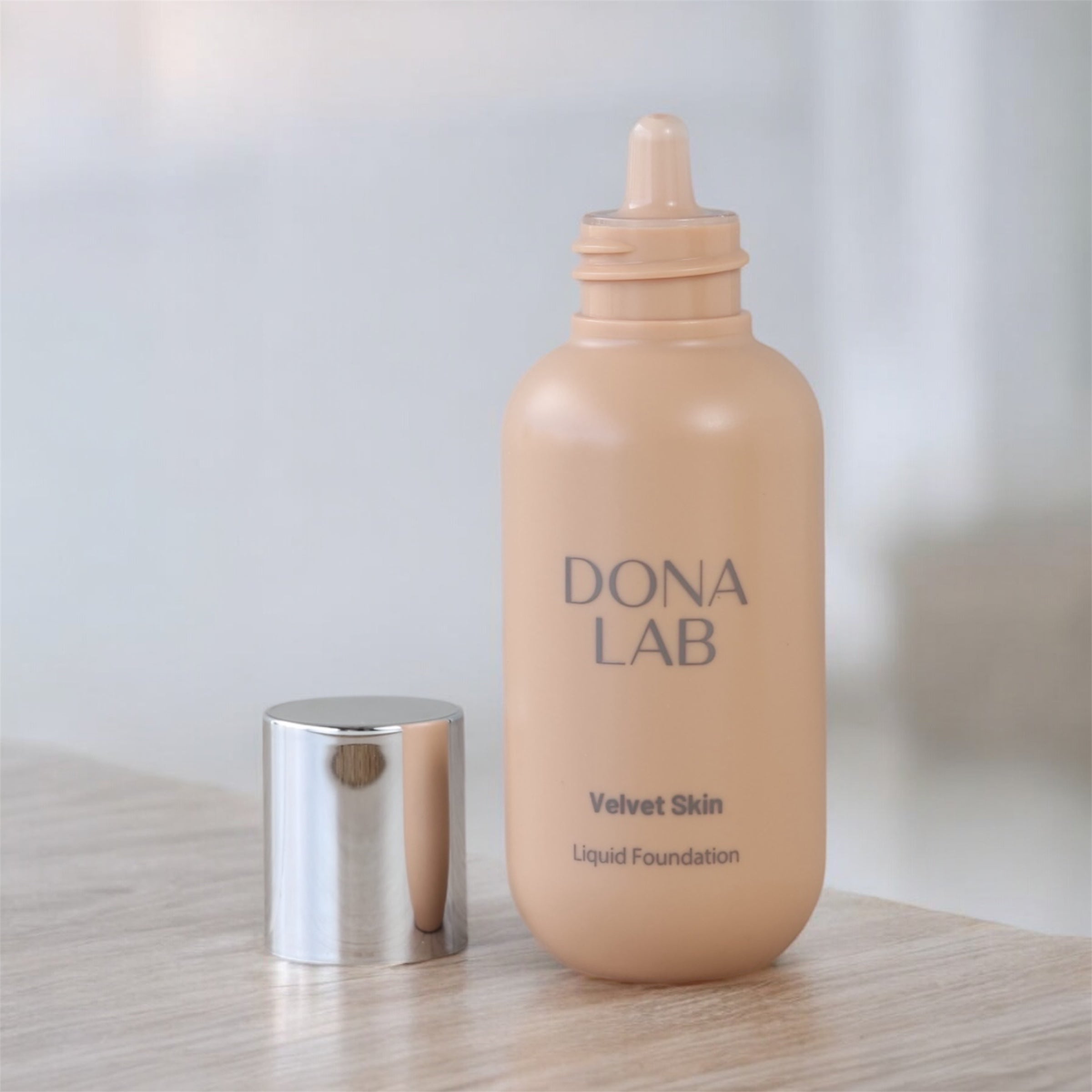 Velvet Skin - Base de maquillaje líquida
